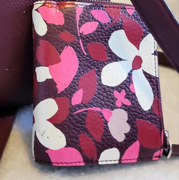 Kate Spade Wallet - Picture 3 of 3